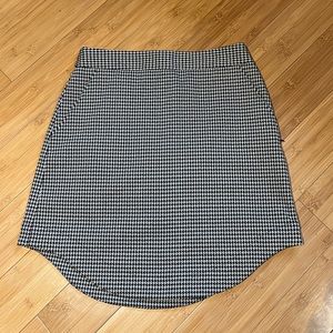 Express - High Waisted Houndstooth Mini-Skirt, size small